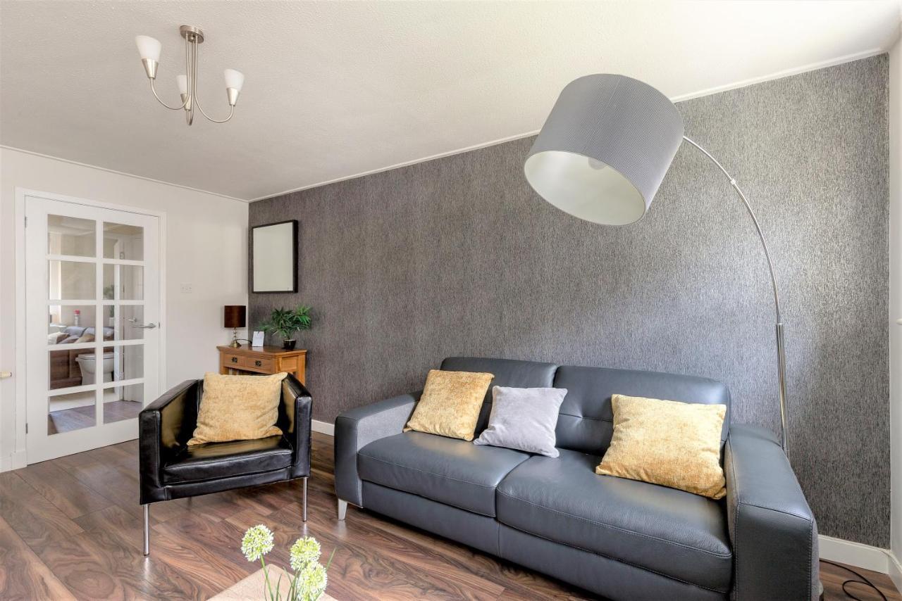Stunning 1 Bed At Holyrood Palace & Arthurs Seat เอดินบะระ ภายนอก รูปภาพ