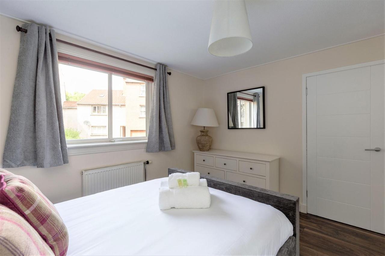Stunning 1 Bed At Holyrood Palace & Arthurs Seat เอดินบะระ ภายนอก รูปภาพ