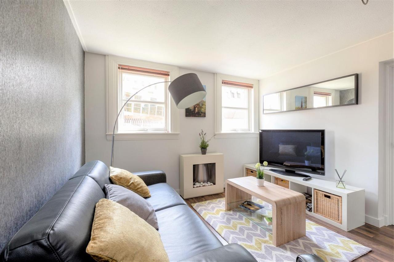 Stunning 1 Bed At Holyrood Palace & Arthurs Seat เอดินบะระ ภายนอก รูปภาพ